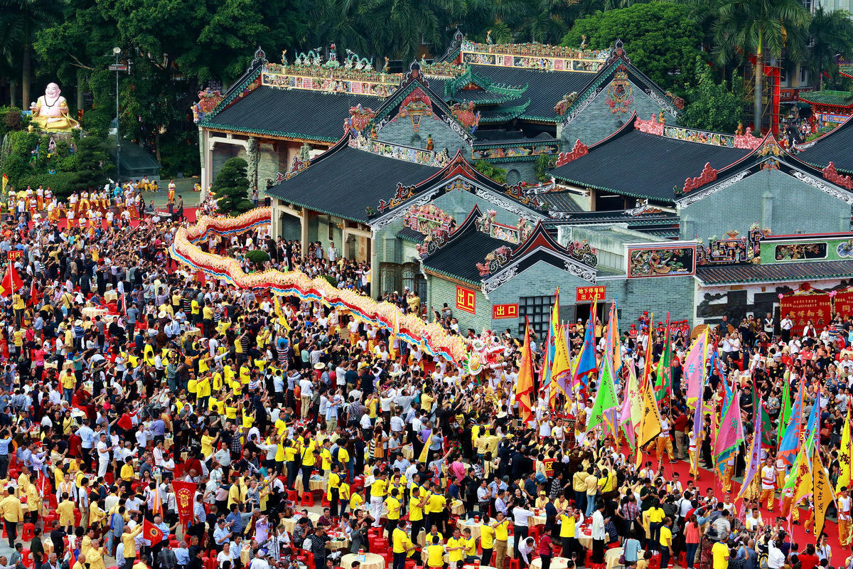 家譜國(guó)際|深圳3.2萬(wàn)人齊祭祖 設(shè)宴3200桌